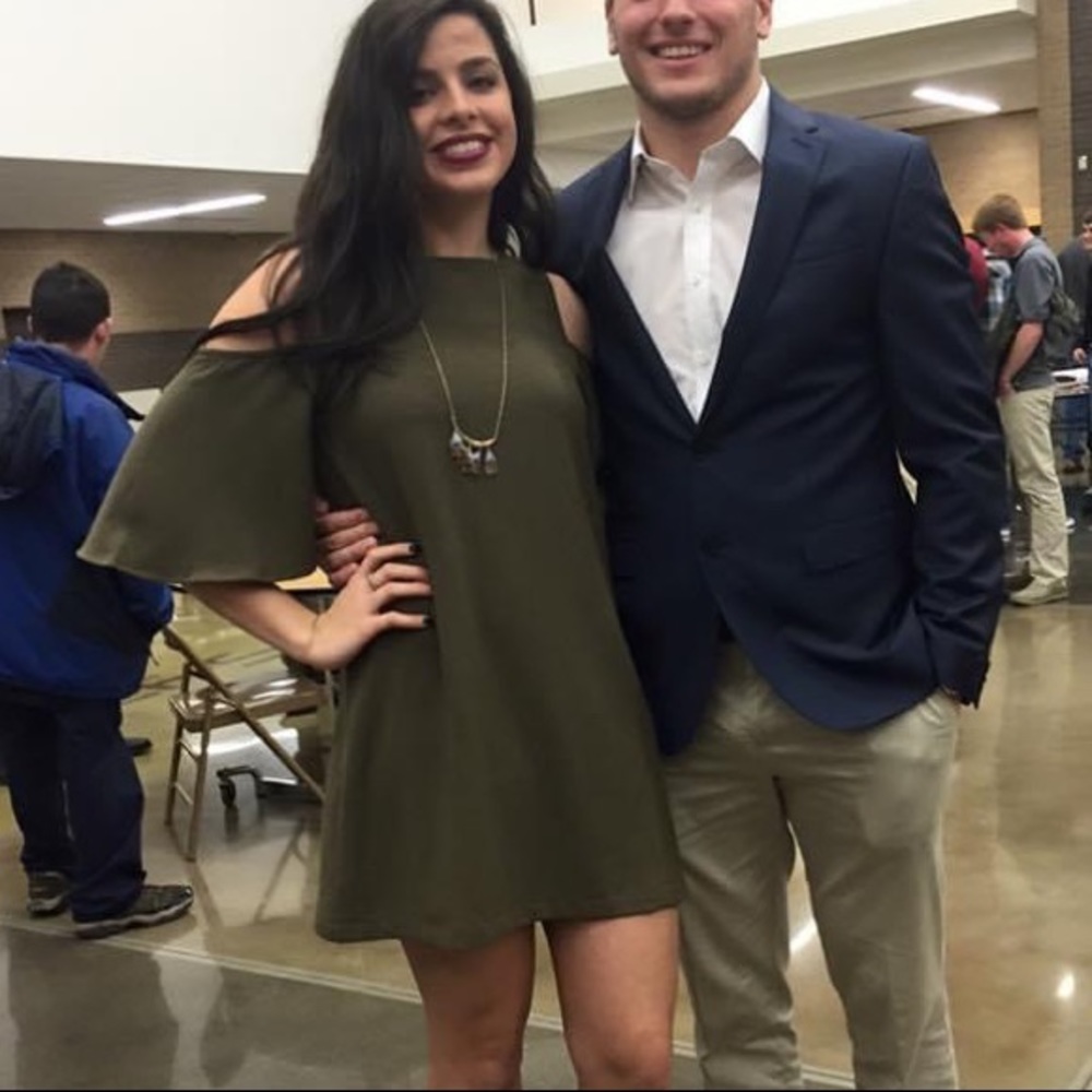 Shoulder cut-out Formal Dress